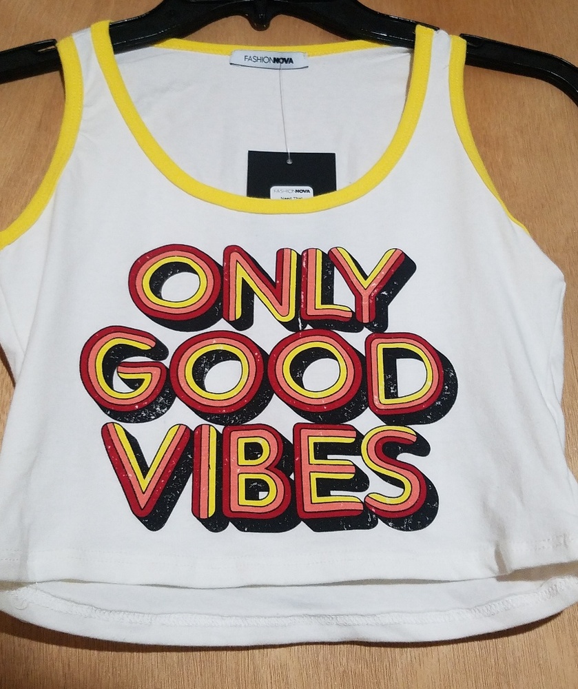 Fashion nova crop top